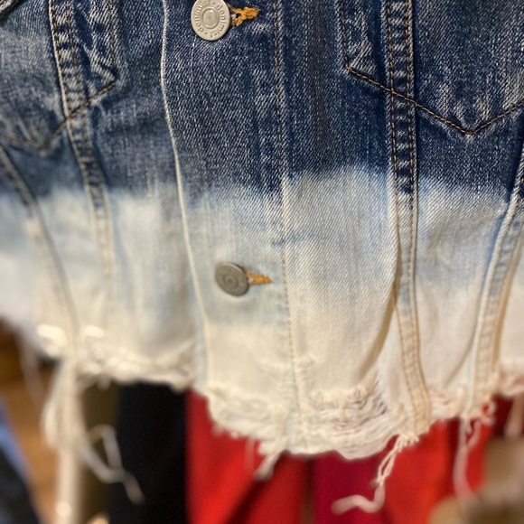 Denimist Agnes Cropped Denim Trucker Jacket - Size Small - Picture 3 of 6